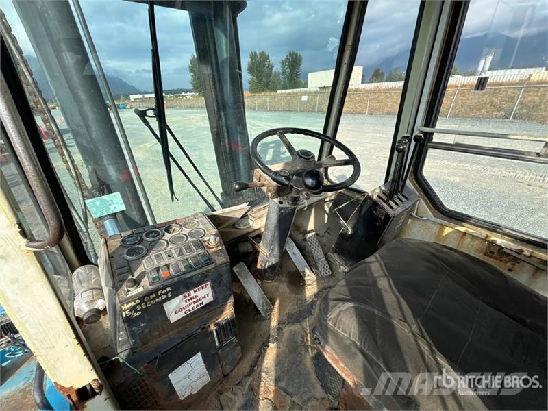 Kalmar DC13 6-600L 29985 lb Pneumatic Tire Forklift Other