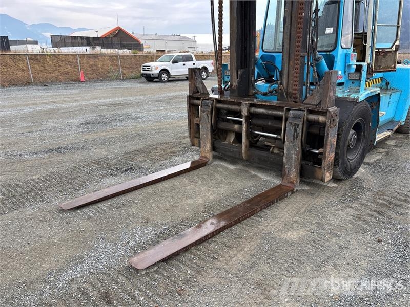 Kalmar DC13 6-600L 29985 lb Pneumatic Tire Forklift Other