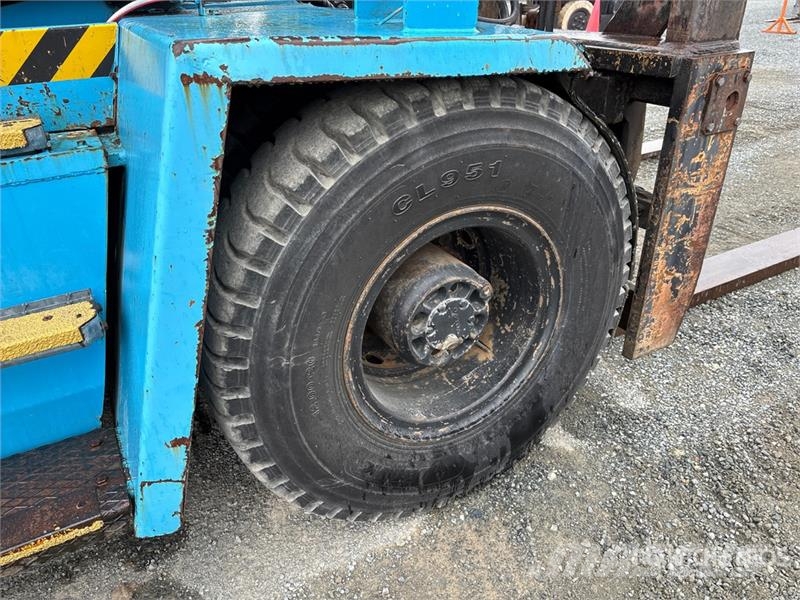 Kalmar DC13 6-600L 29985 lb Pneumatic Tire Forklift Other