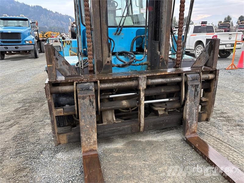 Kalmar DC13 6-600L 29985 lb Pneumatic Tire Forklift Other