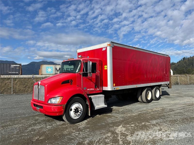 Kenworth T300 Kofferaufbau