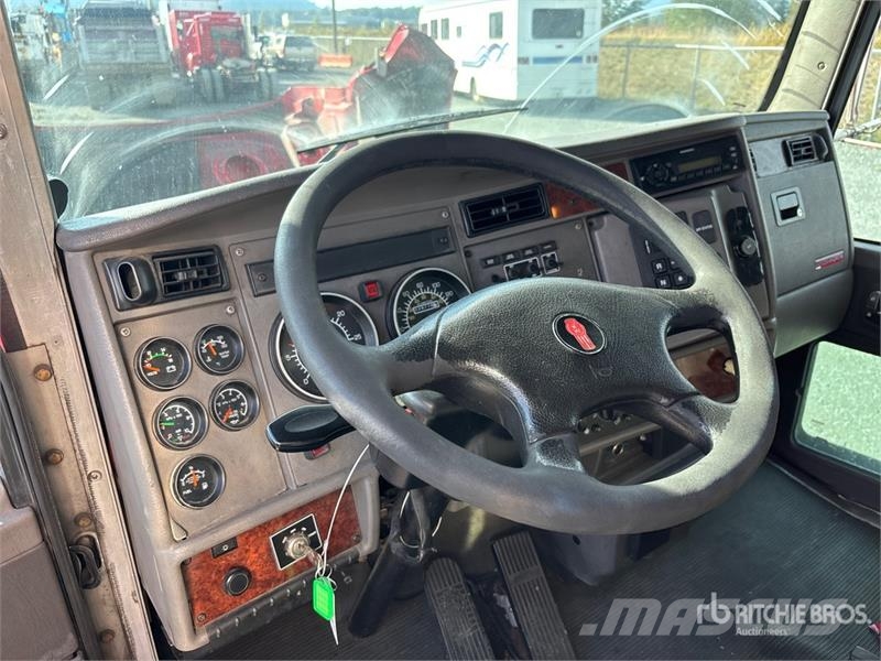 Kenworth T300 Kofferaufbau