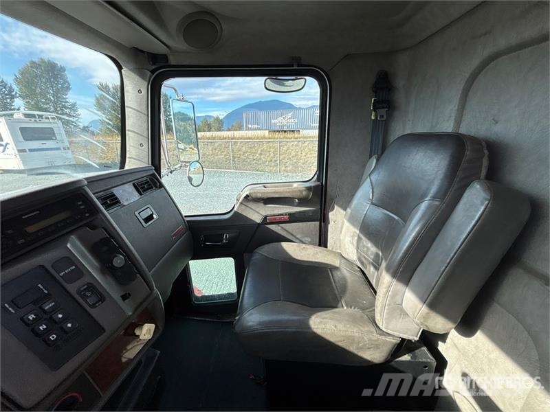 Kenworth T300 Kofferaufbau