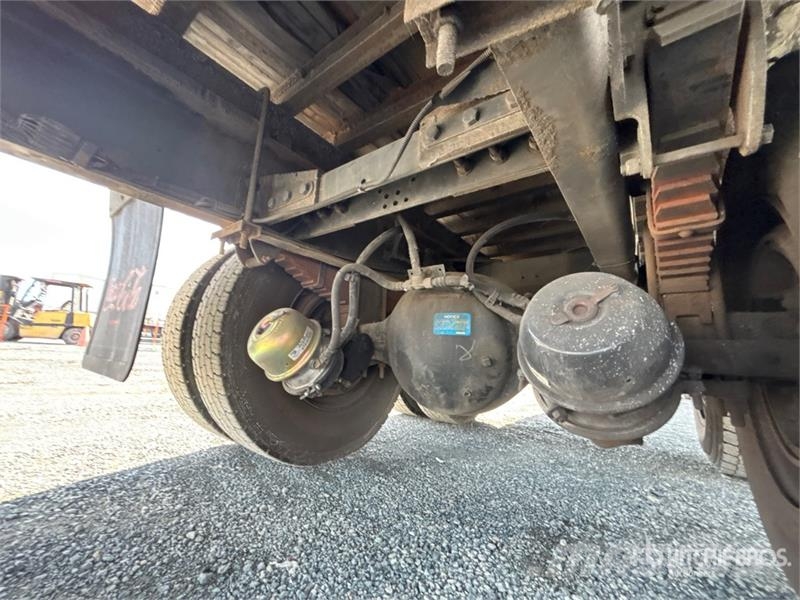 Kenworth T300 Kofferaufbau