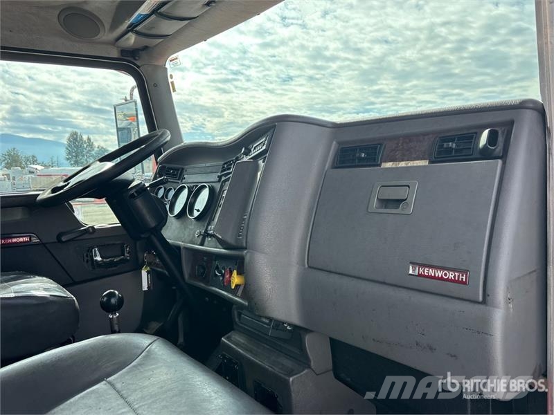 Kenworth T370 Tractor Units