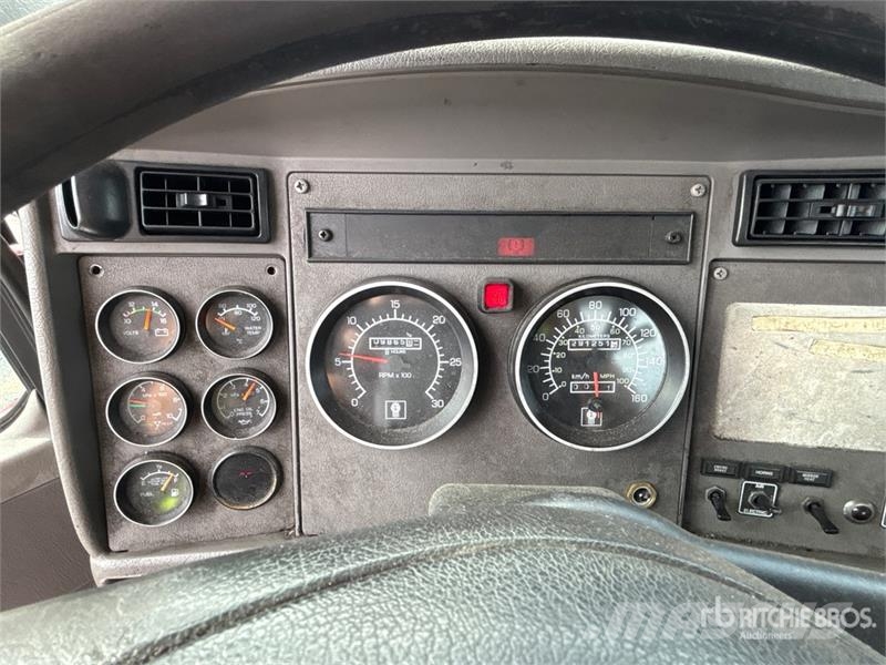 Kenworth T370 Tractor Units