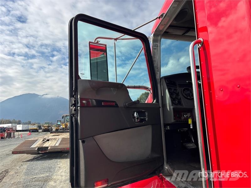 Kenworth T370 Tractor Units
