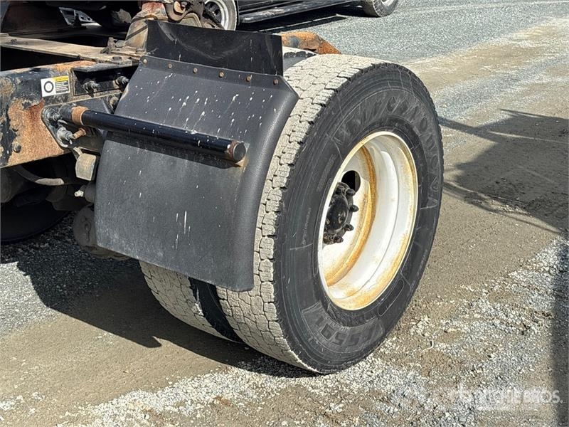 Kenworth T370 Tractor Units