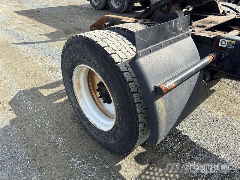 Kenworth T370 Tractor Units