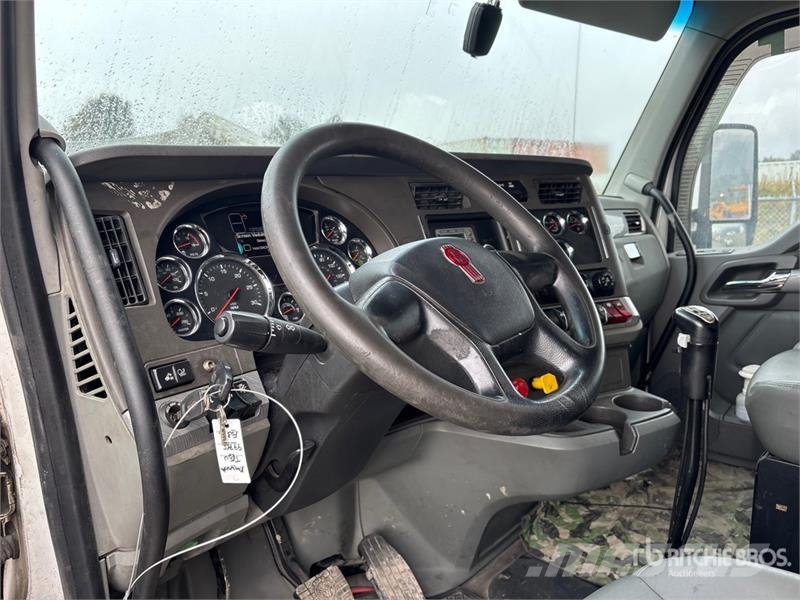 Kenworth T680 Sadulveokid