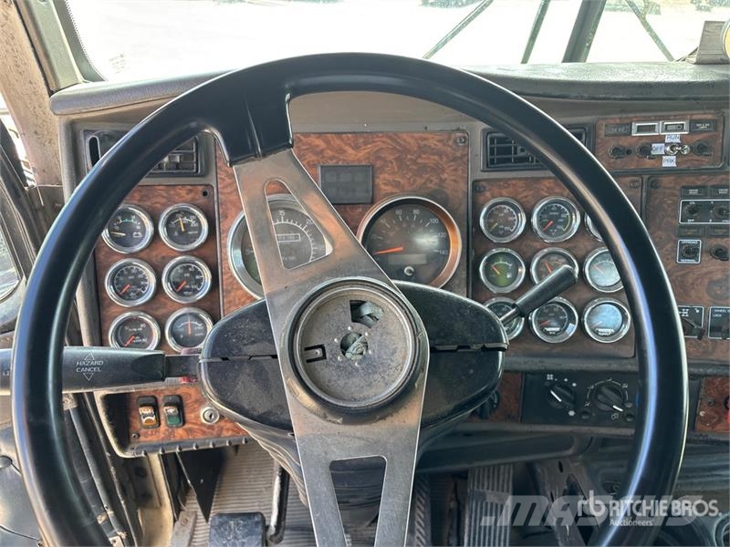 Kenworth T800 وحدات الجر