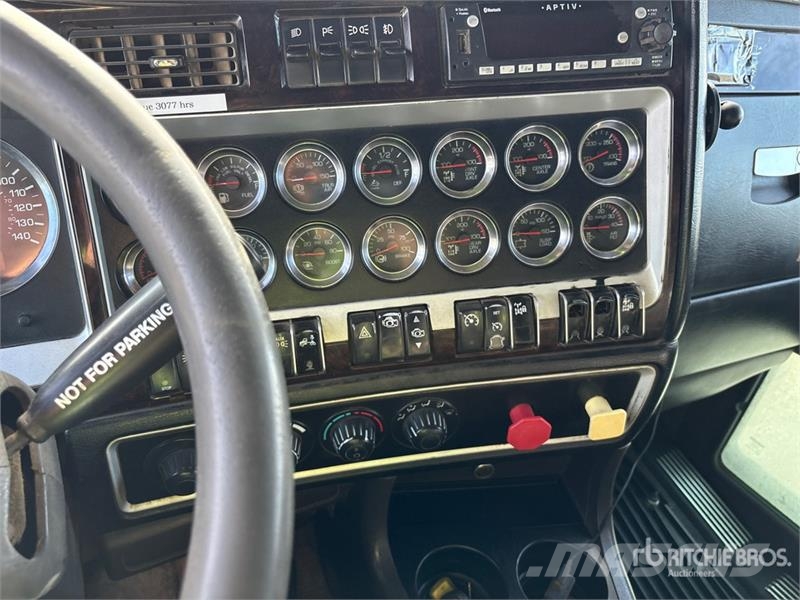 Kenworth T800 وحدات الجر