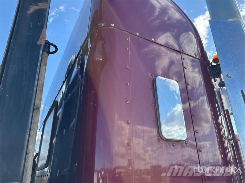 Kenworth T800 وحدات الجر