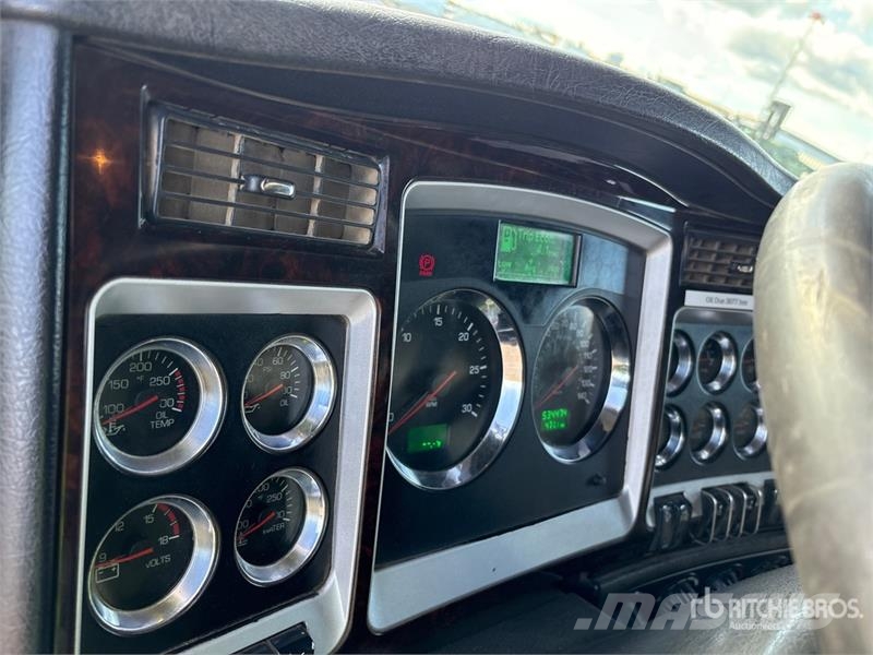 Kenworth T800 وحدات الجر