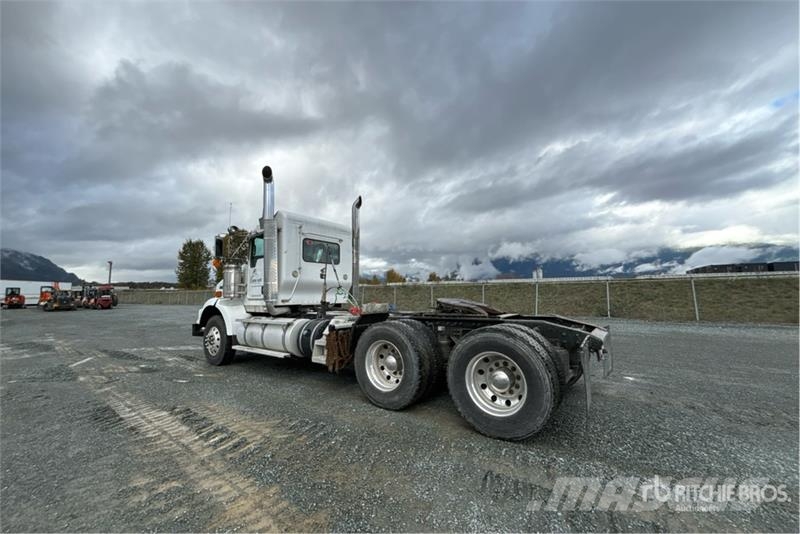 Kenworth T800 Sadulveokid