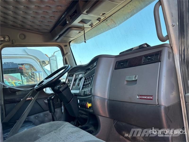 Kenworth T800 Cabins and interior