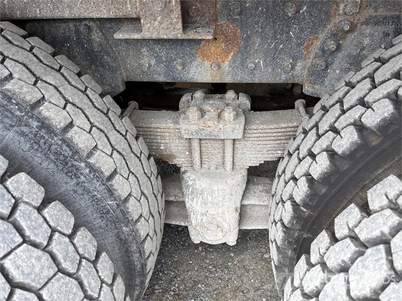 Kenworth T800 Pašizgāzējs