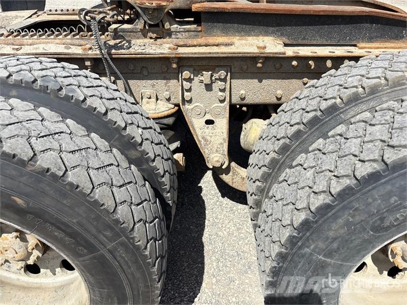 Kenworth T800 وحدات الجر