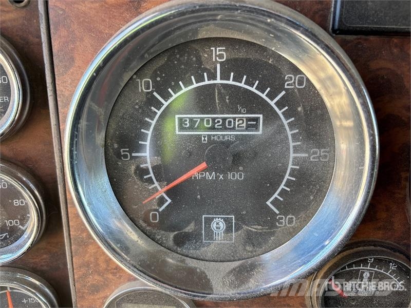 Kenworth T800 وحدات الجر