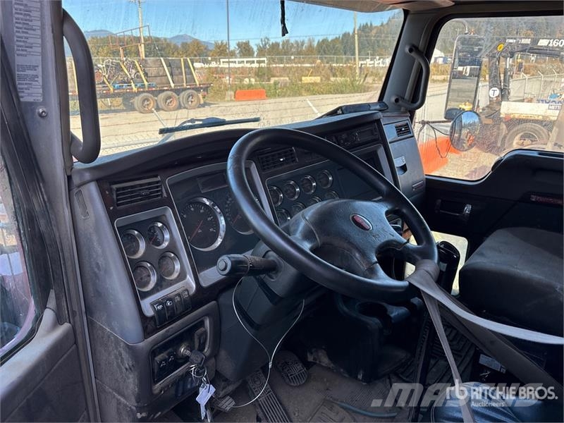 Kenworth T800 Cabins and interior