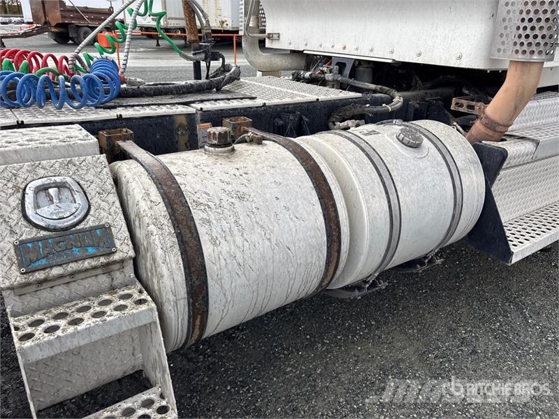 Kenworth T800 Sadulveokid