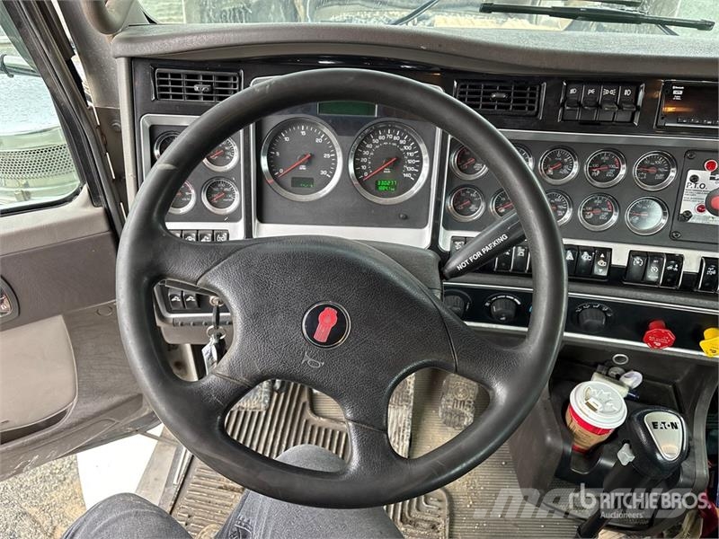 Kenworth T800 Sadulveokid