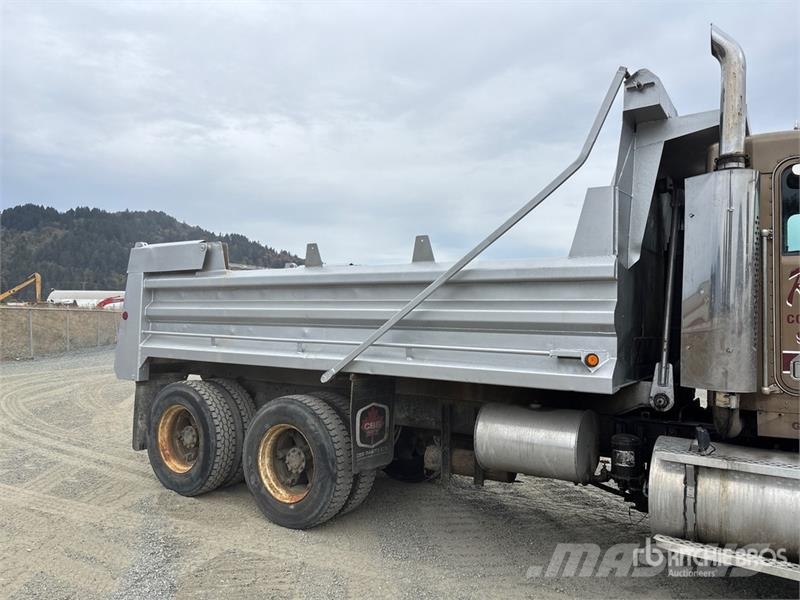 Kenworth T800 Pašizgāzējs