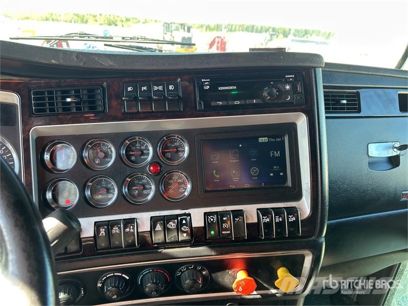 Kenworth T800 Lastbiler med tip