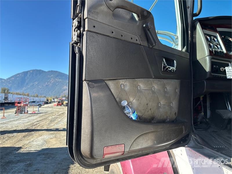 Kenworth T800 Седельные тягачи