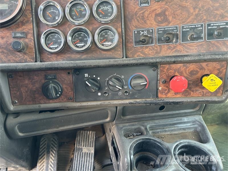 Kenworth T800 وحدات الجر