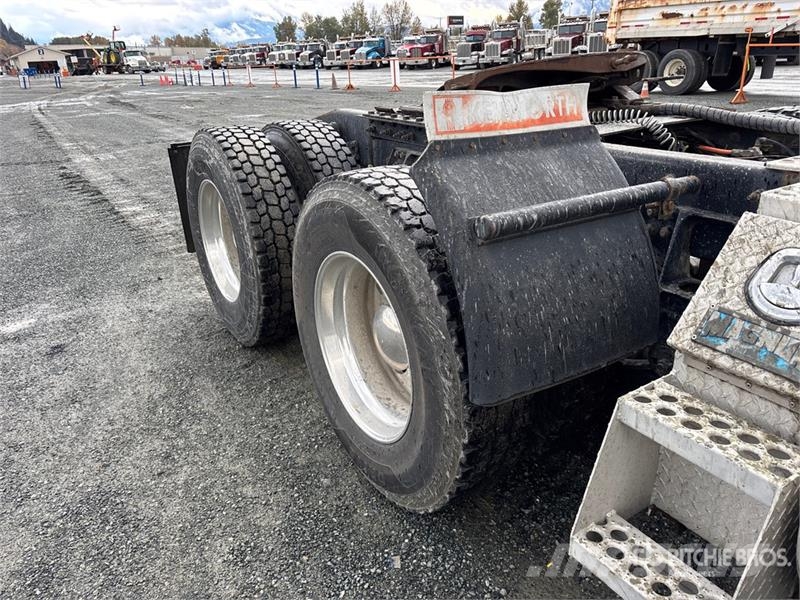 Kenworth T800 Sadulveokid
