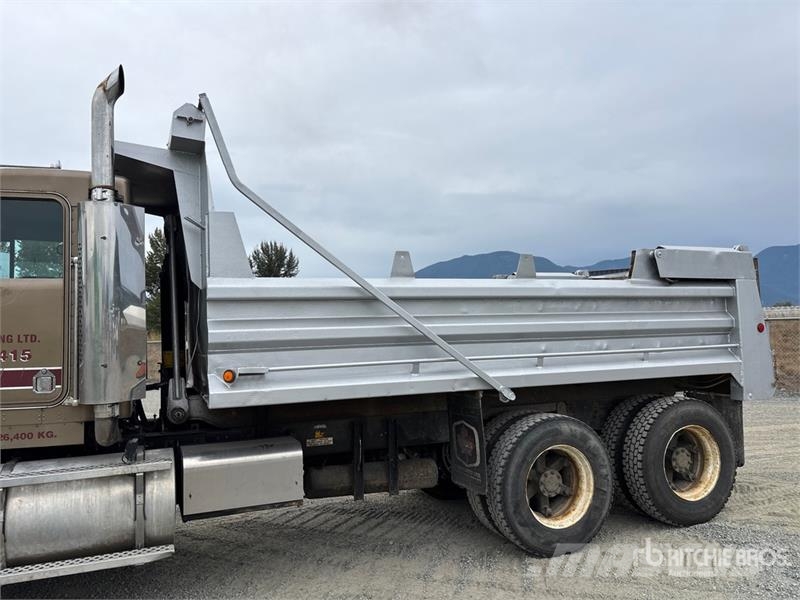 Kenworth T800 Pašizgāzējs