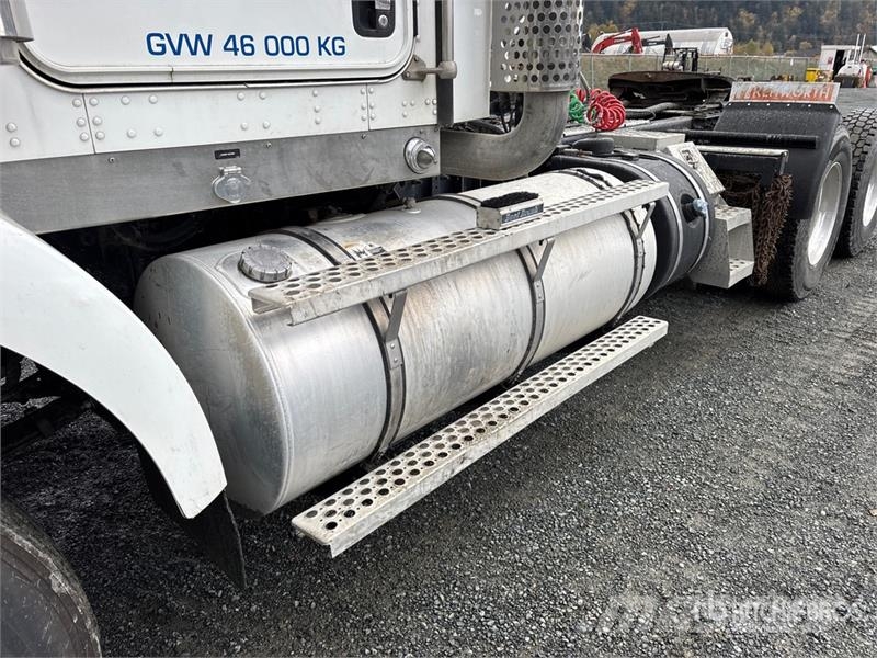 Kenworth T800 Sadulveokid
