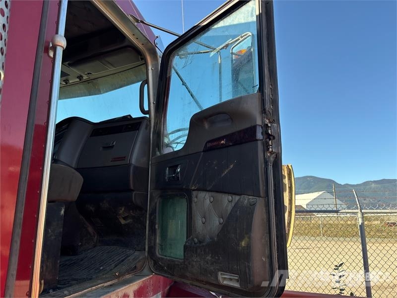 Kenworth T800 Cabins and interior