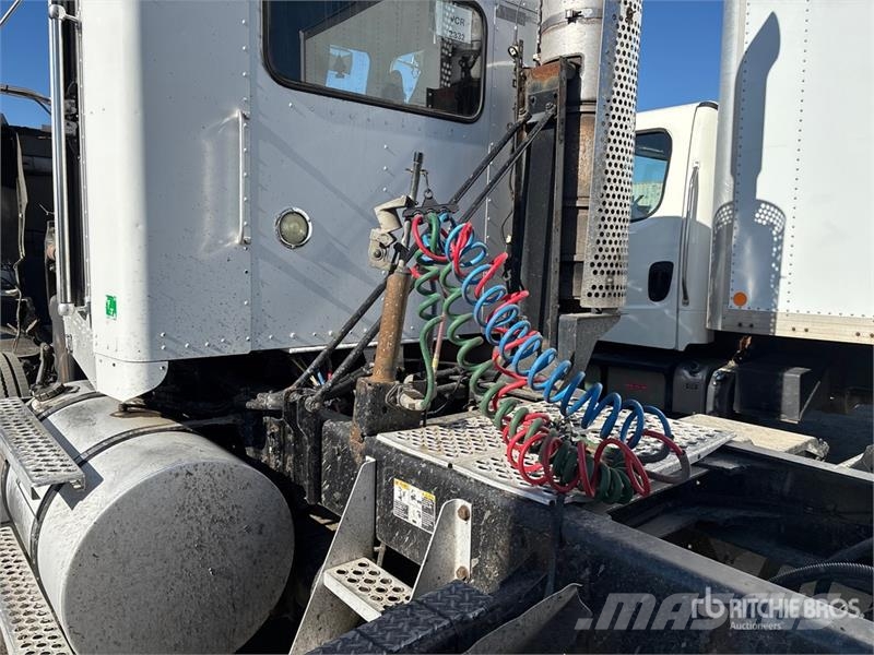 Kenworth T800 Седельные тягачи