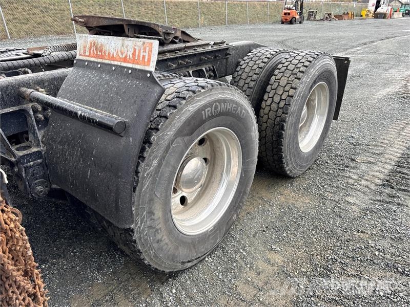 Kenworth T800 Sadulveokid
