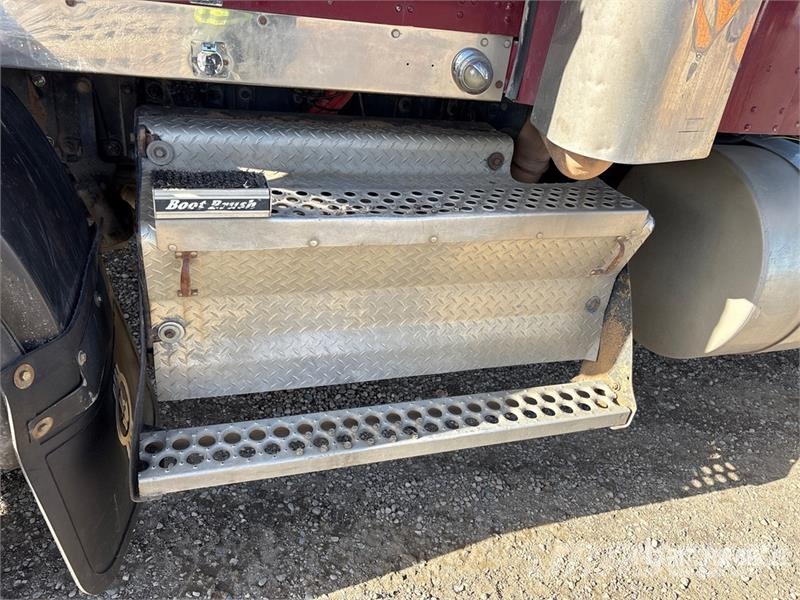 Kenworth T800 وحدات الجر