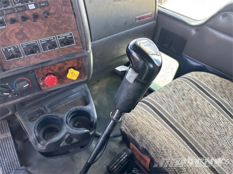 Kenworth T800 وحدات الجر