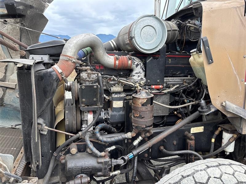 Kenworth T800 Pašizgāzējs