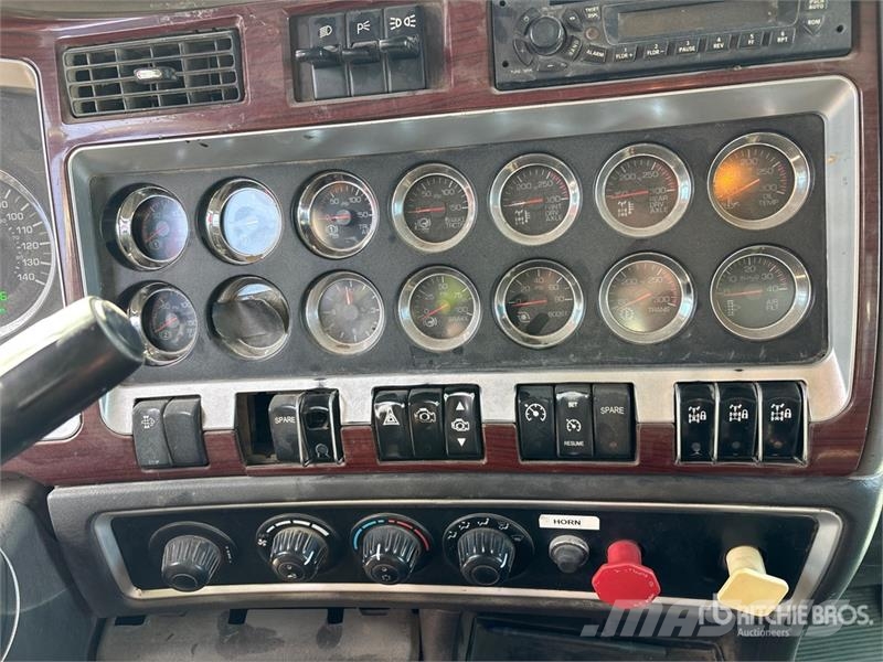 Kenworth T800 6x4 S/A Dump Truck Kipper