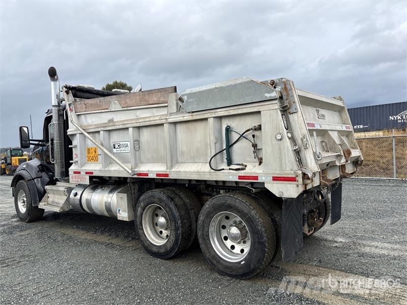 Kenworth T880 Savivarčių priekabų vilkikai