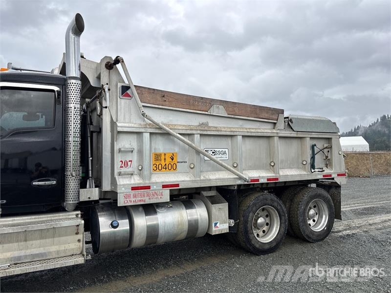 Kenworth T880 Savivarčių priekabų vilkikai