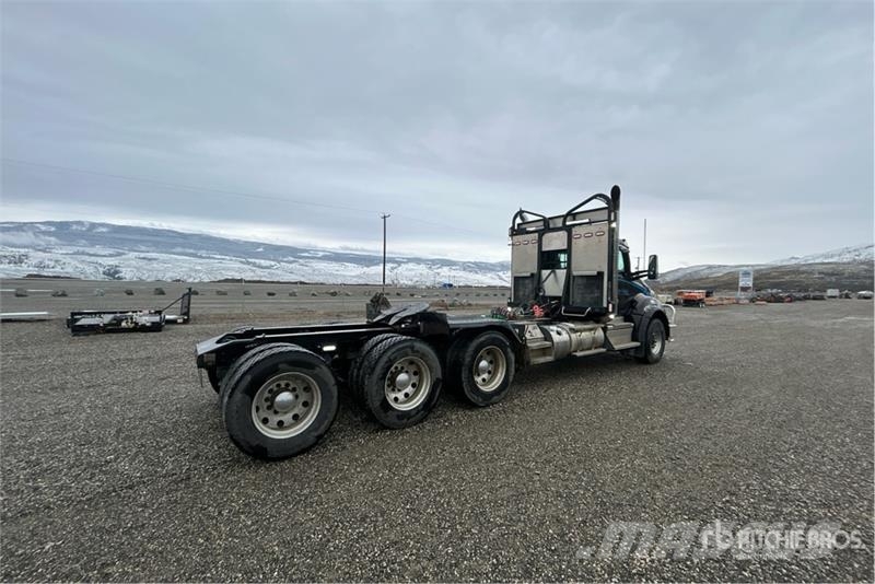 Kenworth T880 Tractor Units