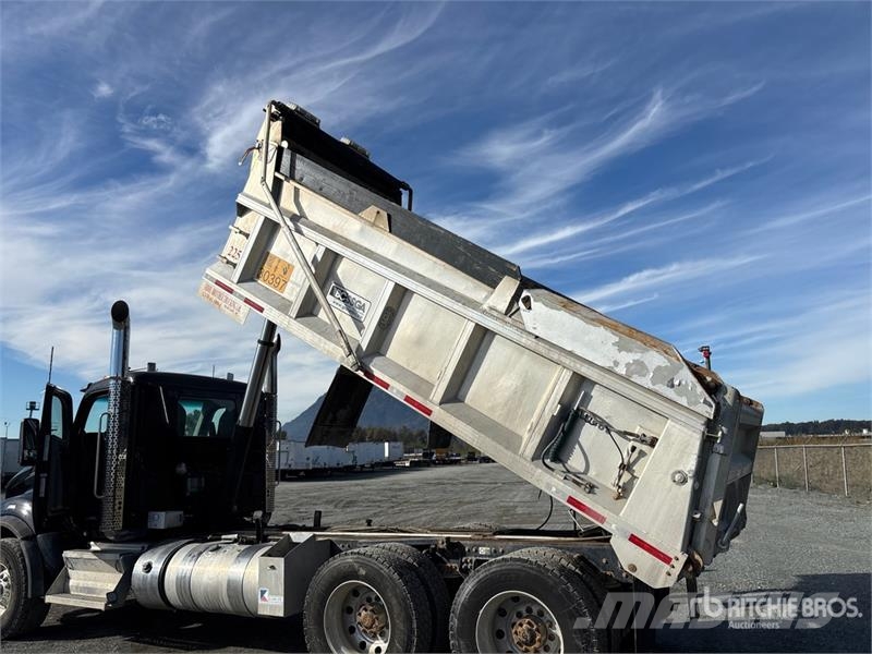 Kenworth T880 شاحنات قلابة