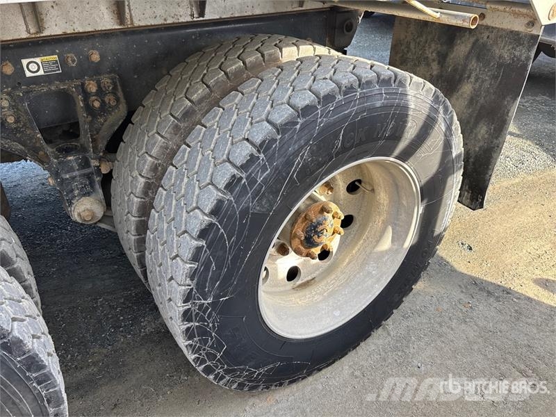 Kenworth T880 شاحنات قلابة