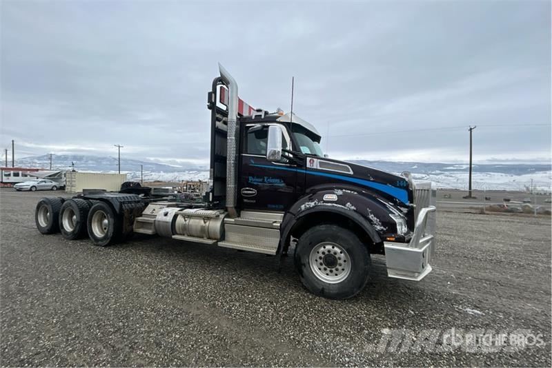 Kenworth T880 Tractor Units