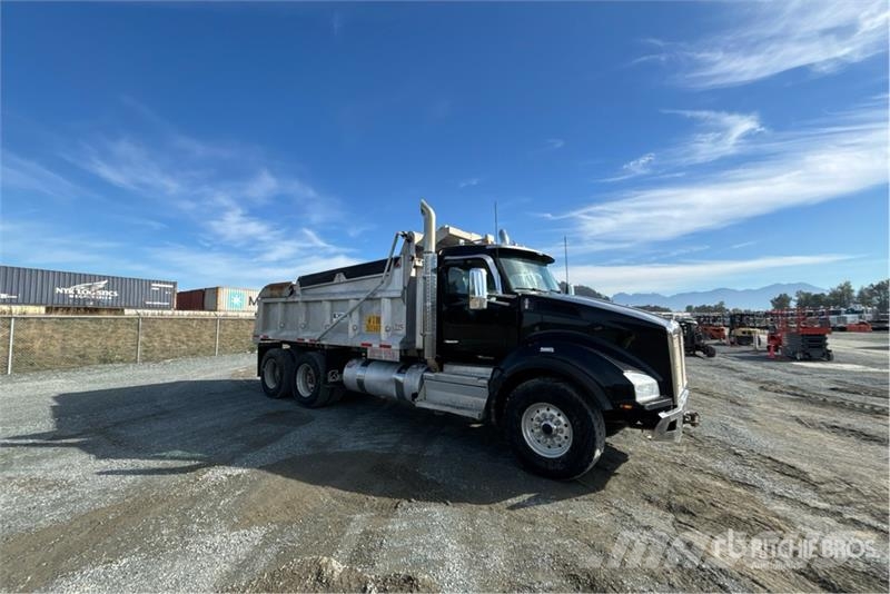 Kenworth T880 شاحنات قلابة