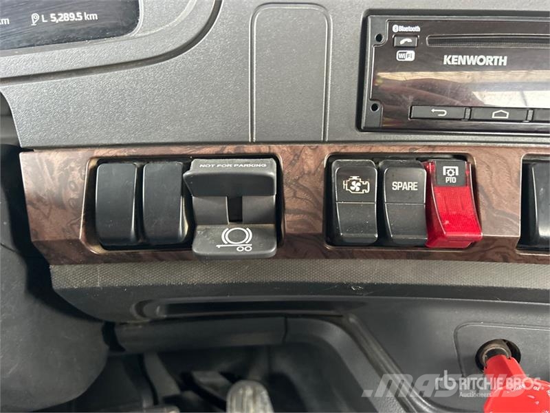 Kenworth T880 Tractor Units