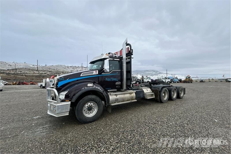 Kenworth T880 Tractor Units