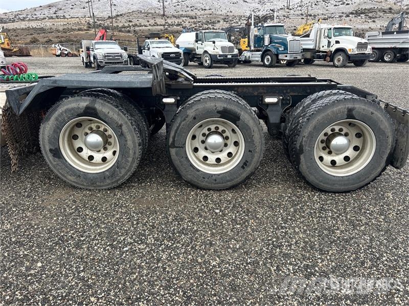 Kenworth T880 Tractor Units